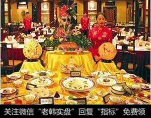 中华美食<a href='//m.sasasearch.com/gushiyaowen/266832.html'>全聚德</a>的动人故事：全鸭席的传说