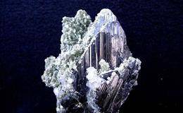 钨矿概念股受关注 钨精矿价格持续上涨